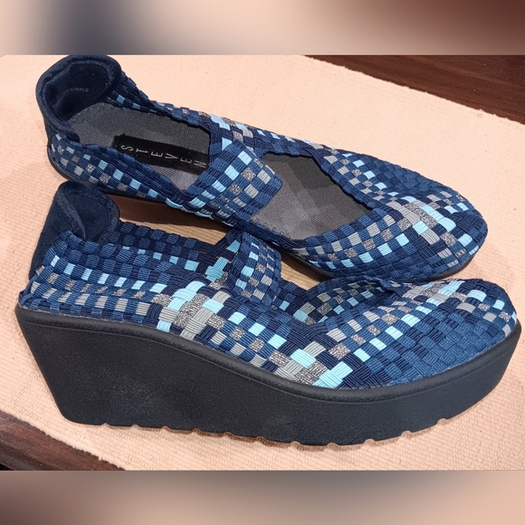 Steve Madden Shoes - Steve Madden Women's Blue Woven Platform Shoes